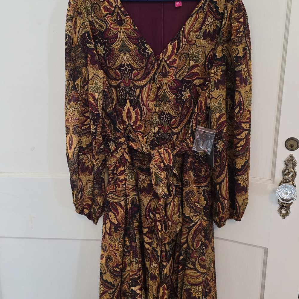 Vince Camuto Burgundy and Gold Paisley Long Sleeve Dress